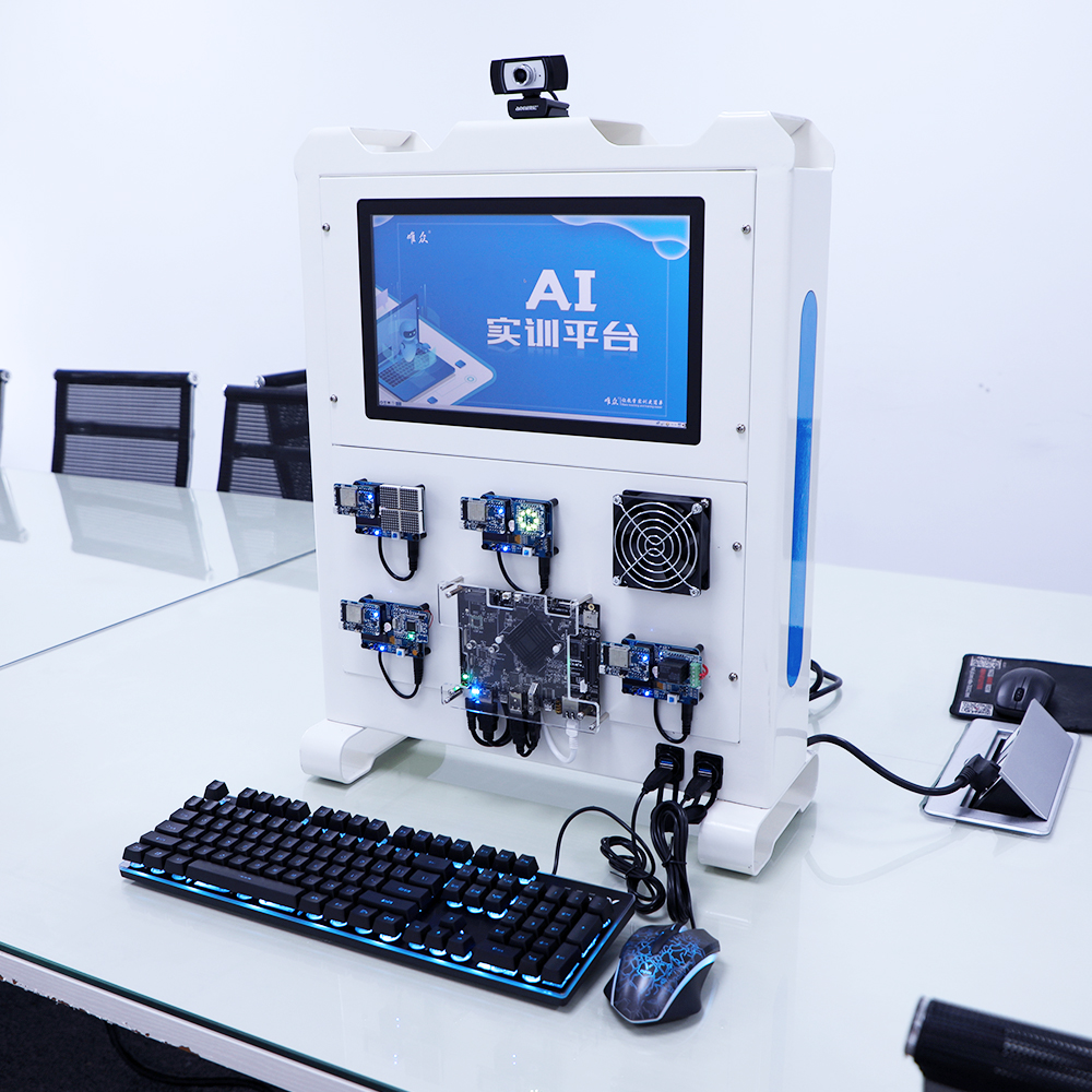 大模型落地终端令AI PC火热，会否打破PC市场既有格局？
