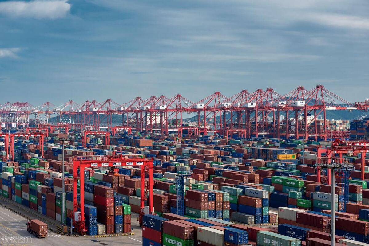 制造恐慌还是未雨绸缪？特朗普副手警告：美债可能陷入“死亡螺旋” ！