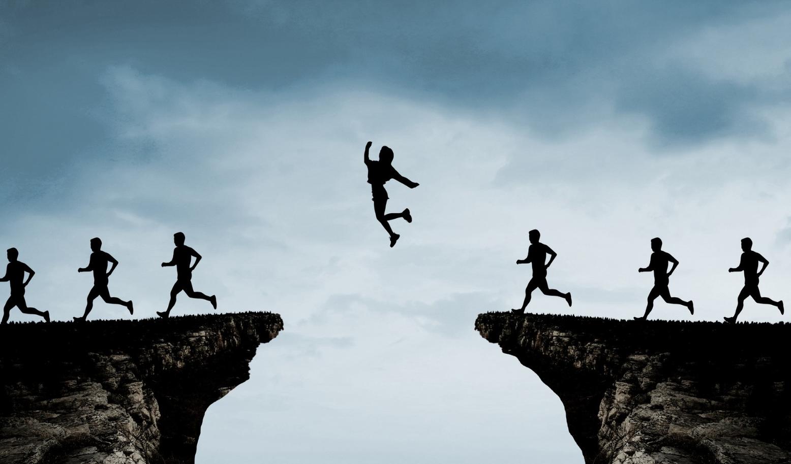 300亿美元AI基建基金要来了;阿里战投原负责人胡晓加入晨壹基金