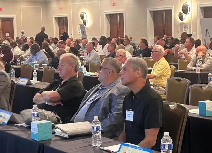 美国港口工人罢工或冲击全球供应链