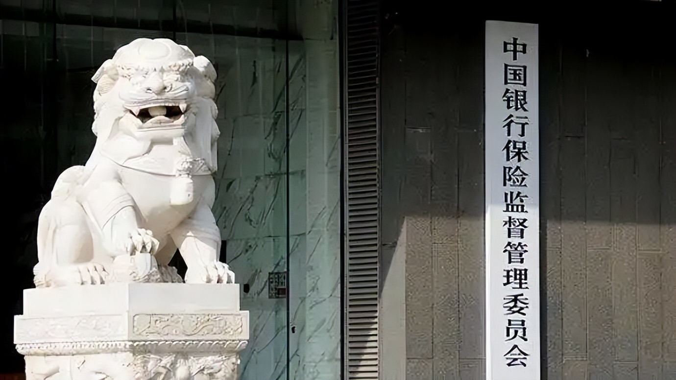 人民银行：8月债券市场共发行各类债券73983.9亿元