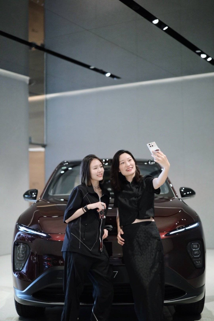 上海星云智慧机器人完成新一轮融资,游族网络占股19.3548%