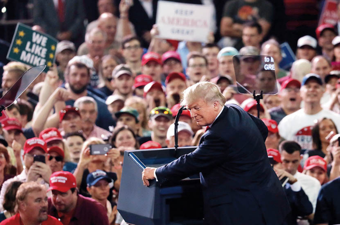 特朗普“揪住”9月CPI批判：美联储上个月降息幅度太大了！