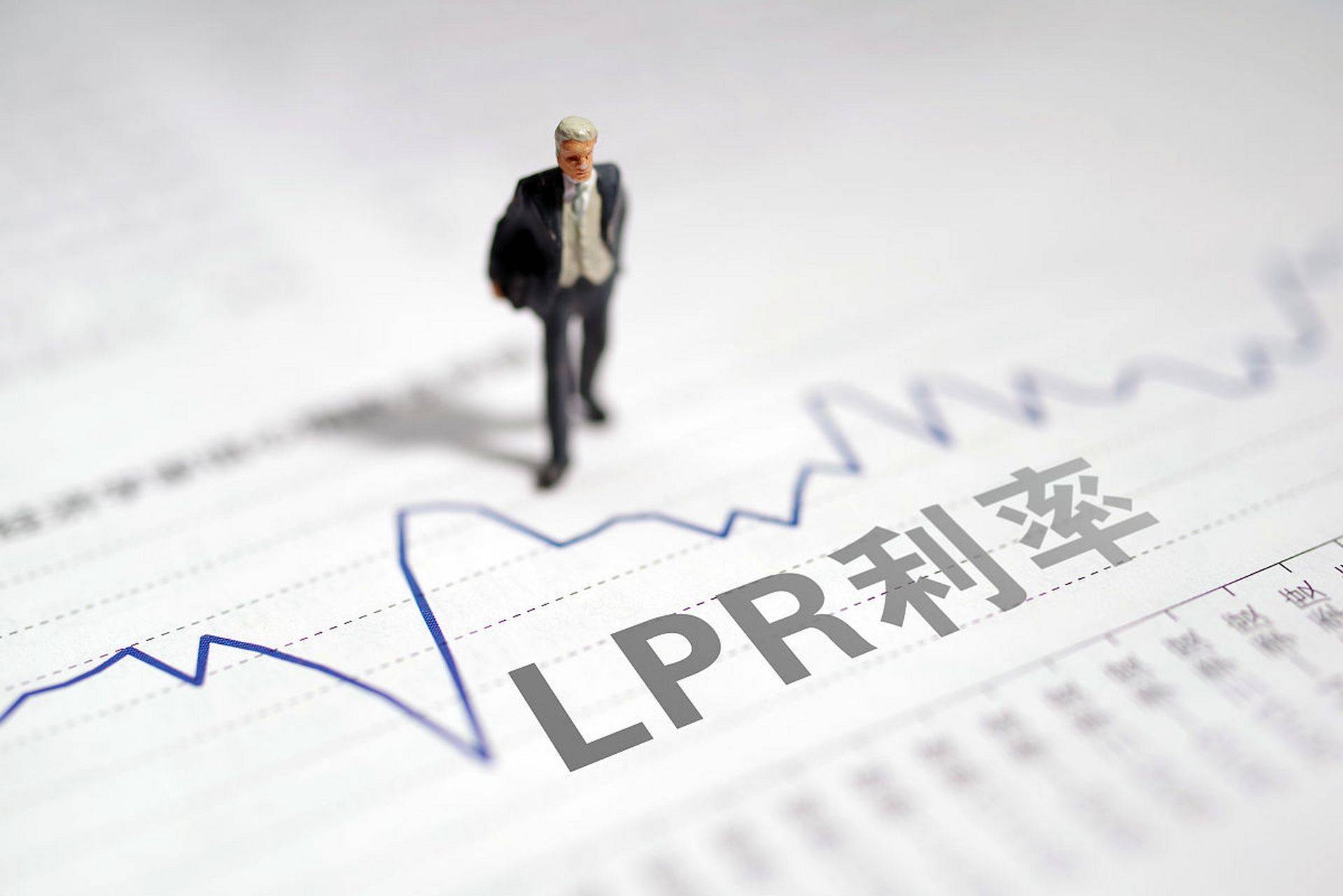 财联社债市早参10月11日|增量财政政策规模2万亿可能性大;存量房贷利率新进展,多家银行表示10月31日前完成调整