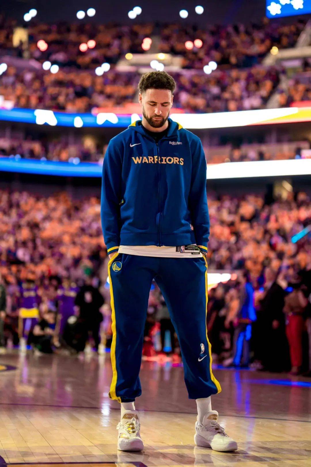 美劳动力市场微妙变化：职位空缺数反弹 被裁员数走低