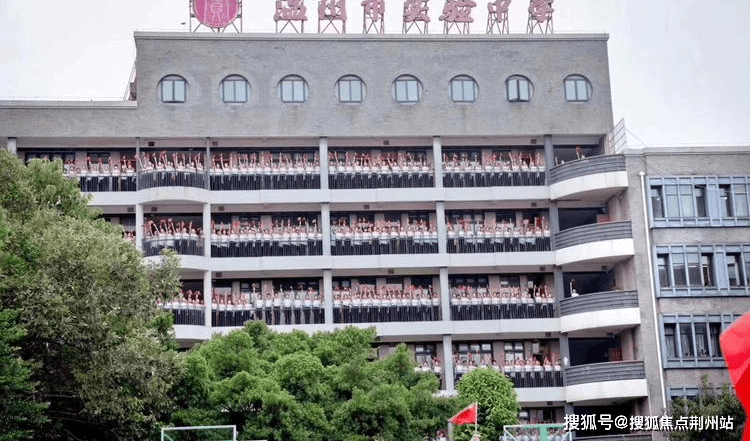 华润置地：完成赎回10.5亿美元次级永续资本证券