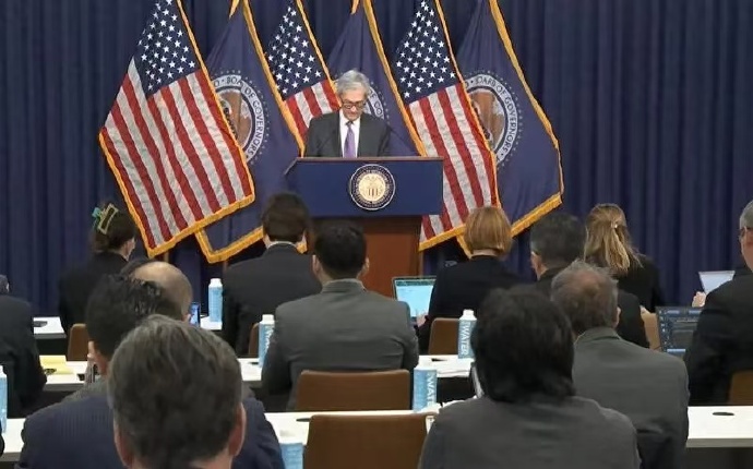 华尔街激战美联储!逼着美联储发公告“认怂”还不够 又将其告上法庭