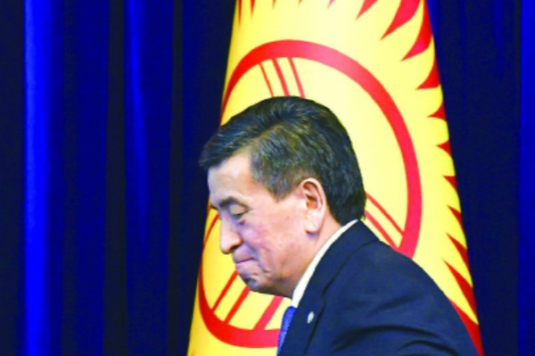 吉尔吉斯斯坦总理阿德尔别克·卡西马利耶夫：吉尔吉斯斯坦正积极考虑以美元和人民币在香港发行主权债券