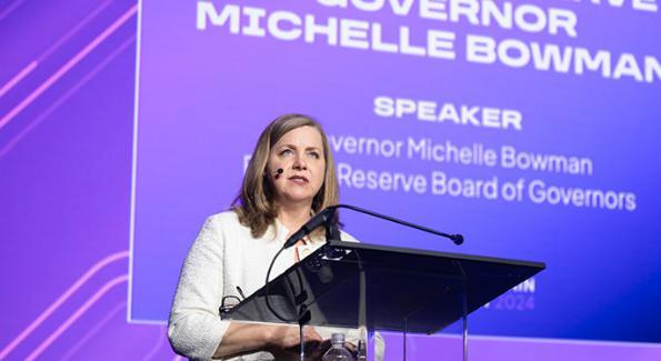 美联储“三把手”:政府换届加剧不确定性 未来货币政策取决于数据