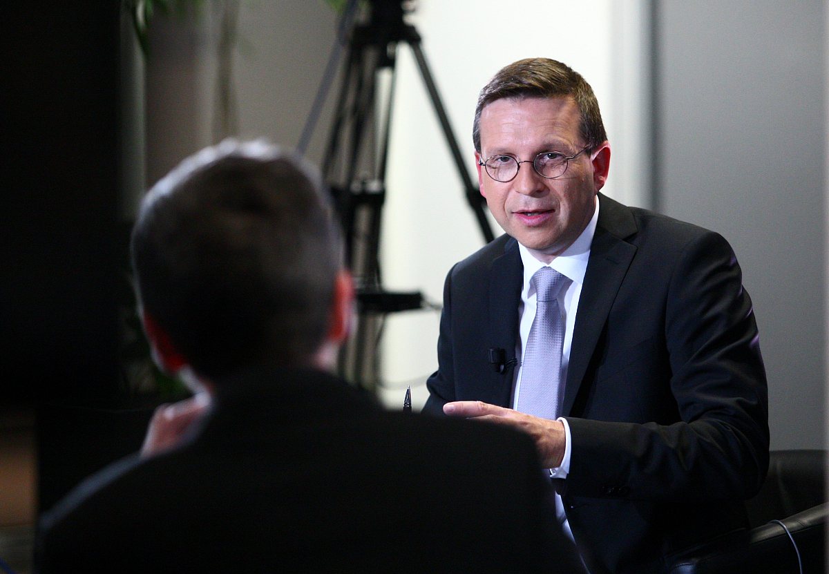 马斯克瞄准美国TikTok用户:X平台推出短视频信息流