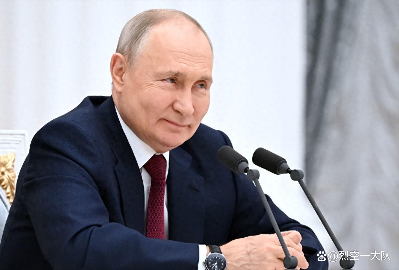 俄美总统通电话 双方表示希望结束俄乌冲突并进行互访