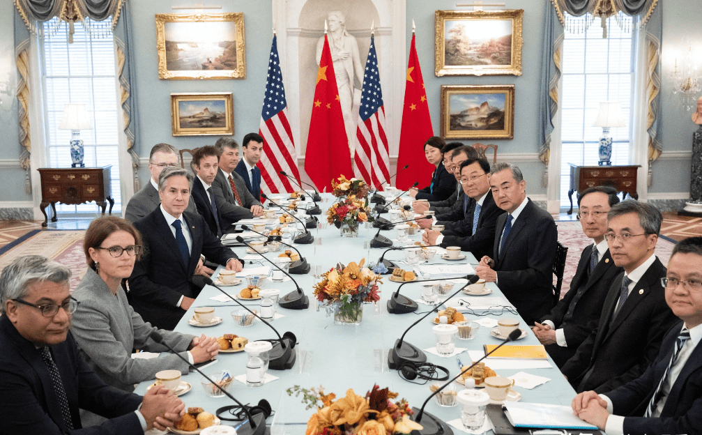 特朗普和泽连斯基在白宫举行会晤 多次发生争论