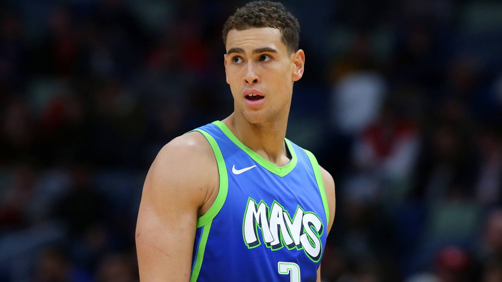 鲍威尔：美联储准备维持利率不变 等待更明确信号