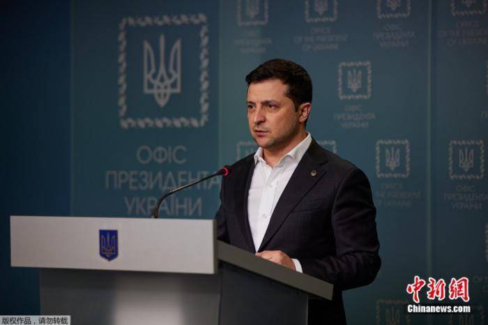 泽连斯基证实将与俄方换俘 期待与特朗普通话