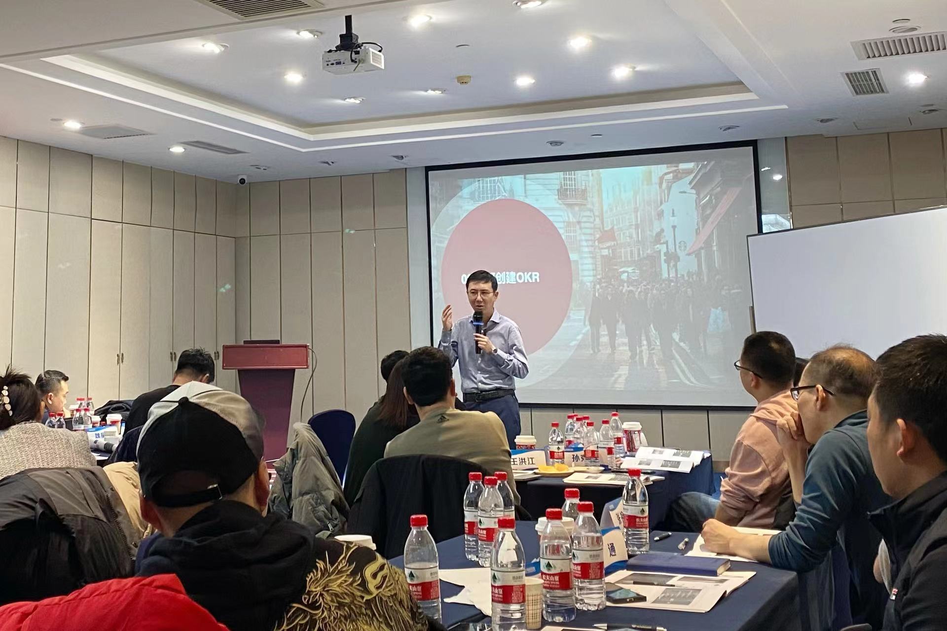 星能资产何未央:2025年股权投资“聚焦”与“韧性”之道