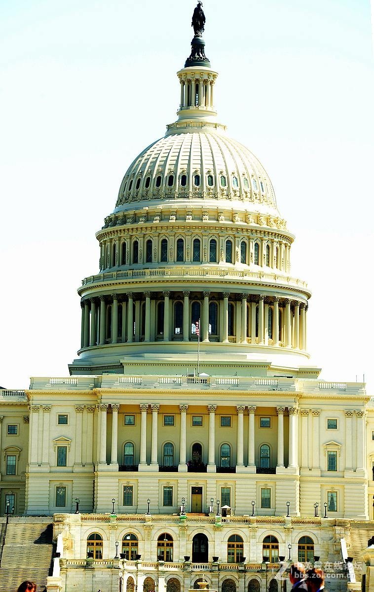 白宫：美国有能力在国内生产苹果手机 专家：售价翻两倍