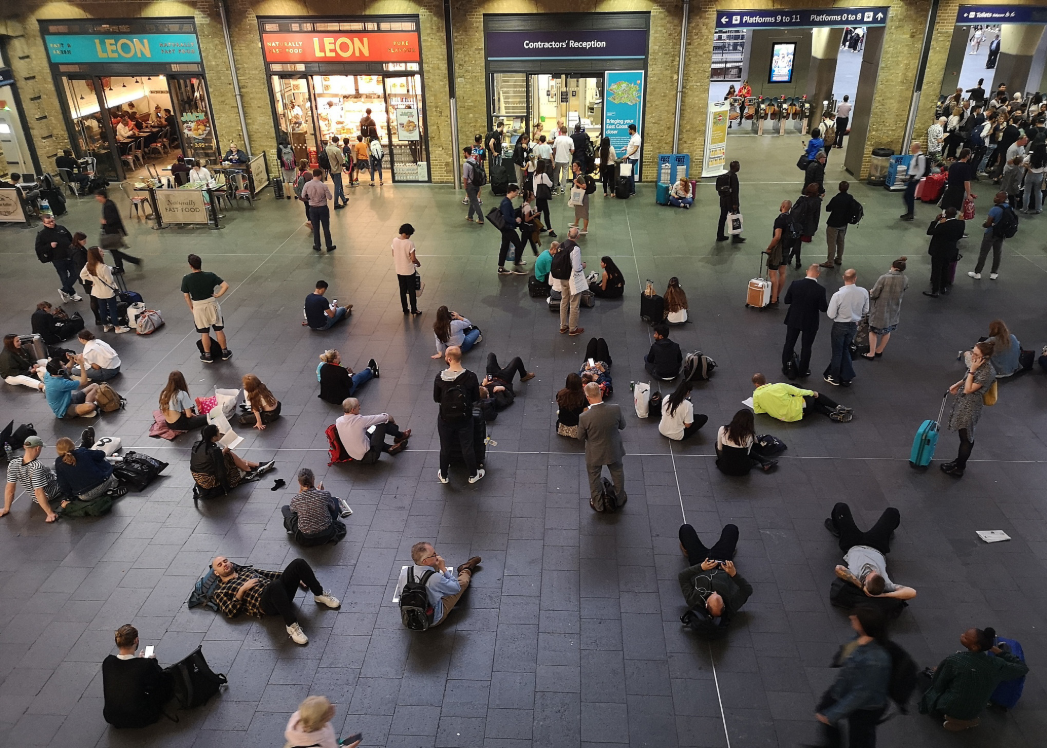 惊动欧盟!两国大面积停电 交通瘫痪 人被困地铁和电梯里!停电原因还没搞清楚