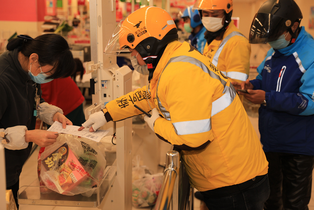 订单激增、资本热捧:松延动力半马“出圈”后,加速打通商业闭环