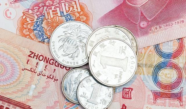 大涨！离岸人民币飙升近700个基点！特朗普：没有通胀 应该降息！