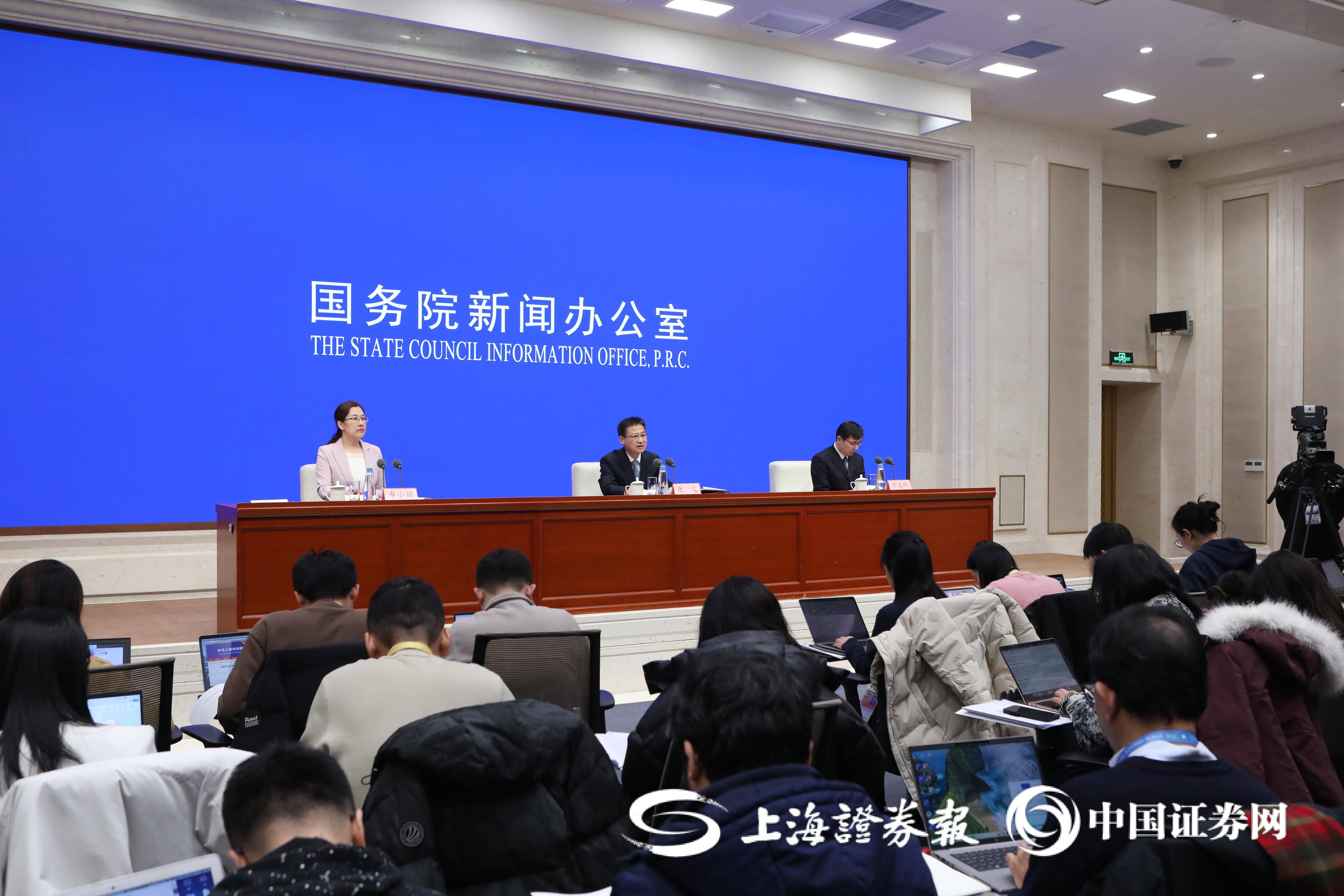 向“新”发力夯实经营业绩 沪市公司2024年形稳势升