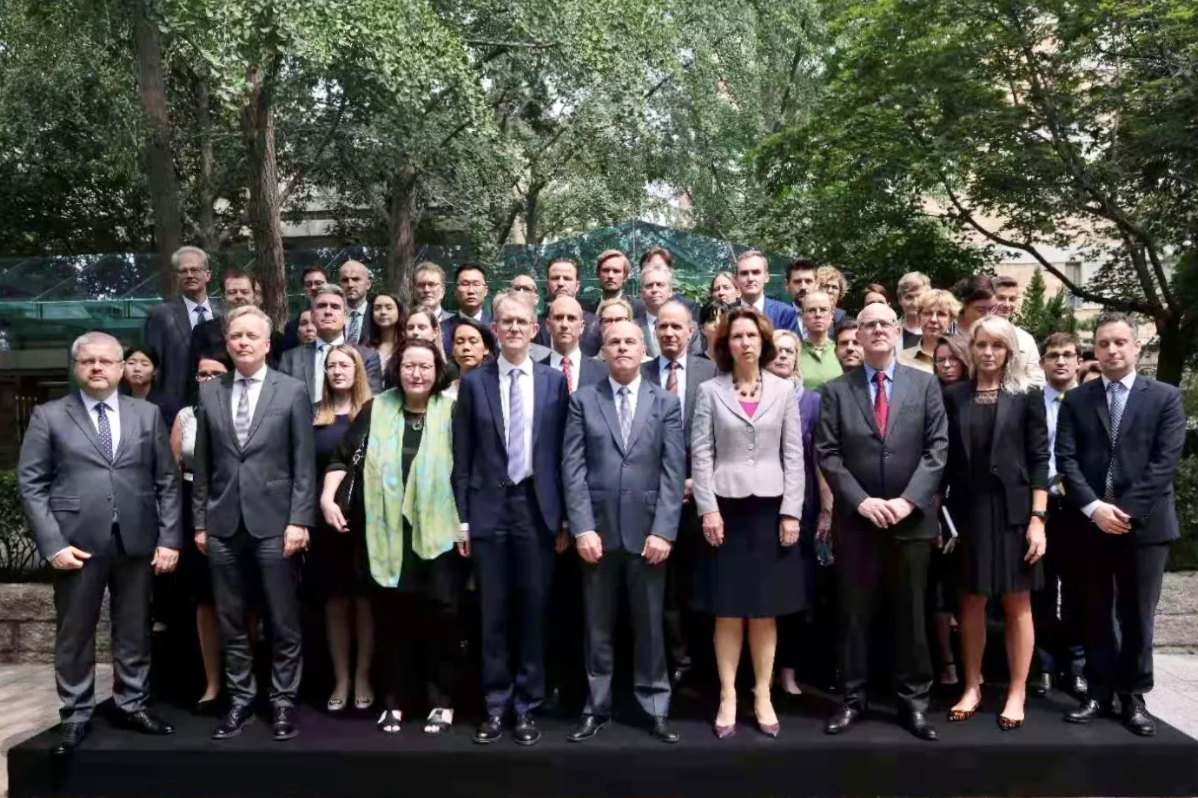 美加两国领导人在白宫举行会晤