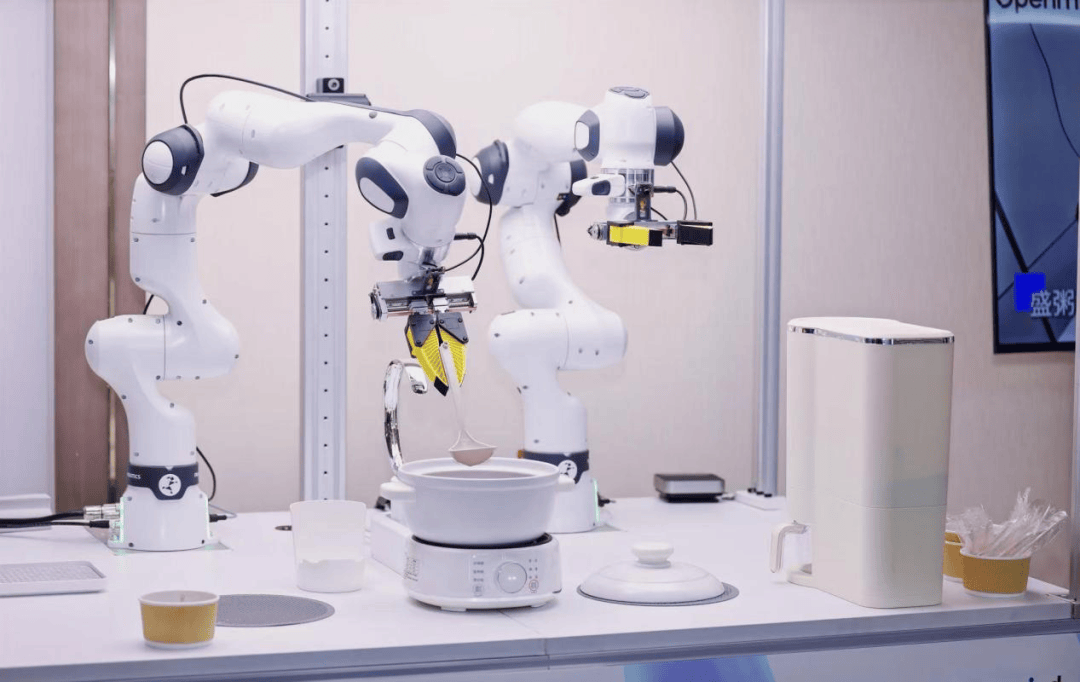 首程控股联合领投微分智飞 助力飞行具身智能机器人创新进化