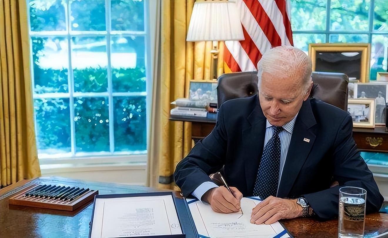 美国调整对华加征关税