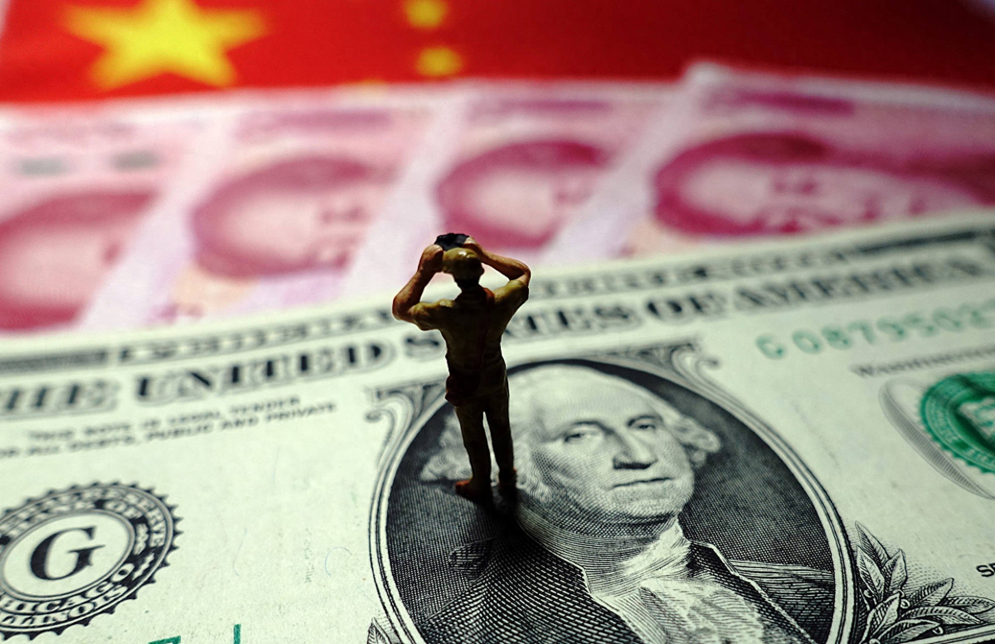 赶在美债风暴前！中国3月减持美债 退居至美国第三大海外“债主”