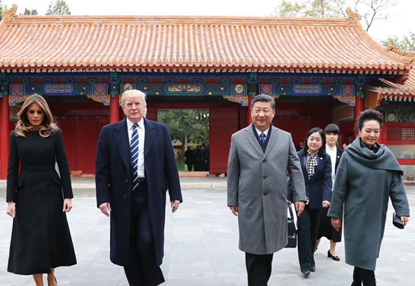 习近平同美国总统特朗普通电话