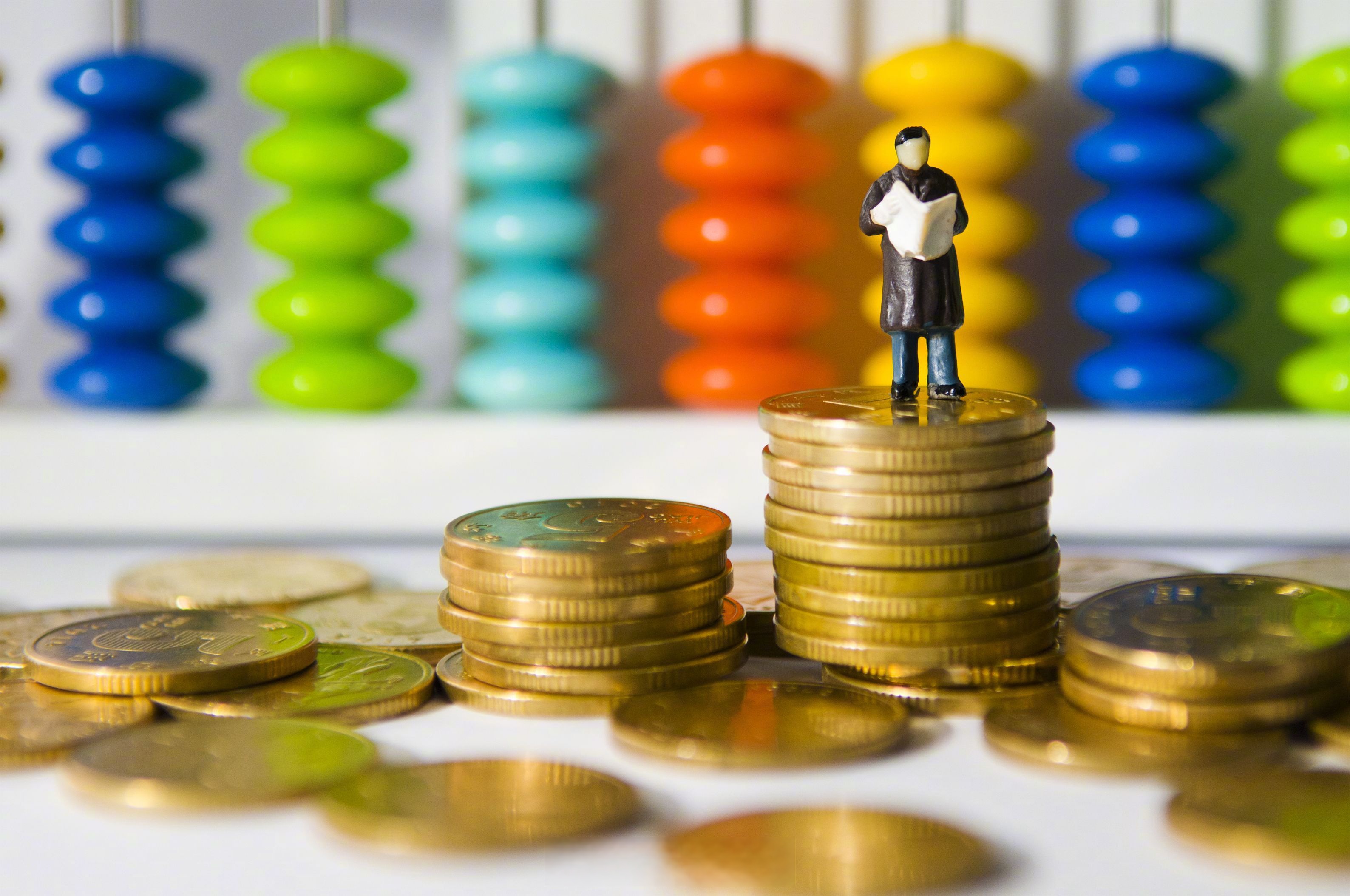 央行：前五个月人民币贷款增加10.68万亿元 广义货币增长7.9%