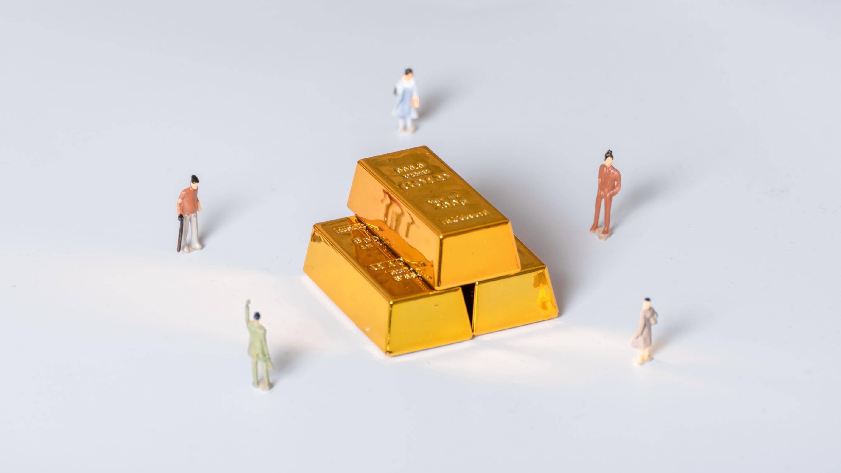 全球央行抢购黄金！未来金价还能涨多高？