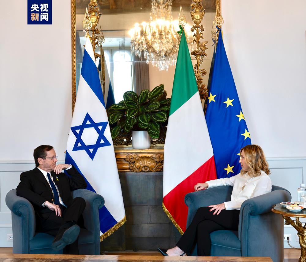 俄法两国总统时隔近3年再通话 讨论中东地区局势