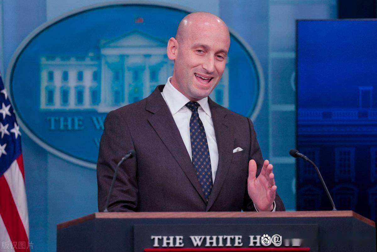 正在谈判 却收到30%关税信函！欧洲议会高官怒斥特朗普：厚颜无耻 是一种侮辱！