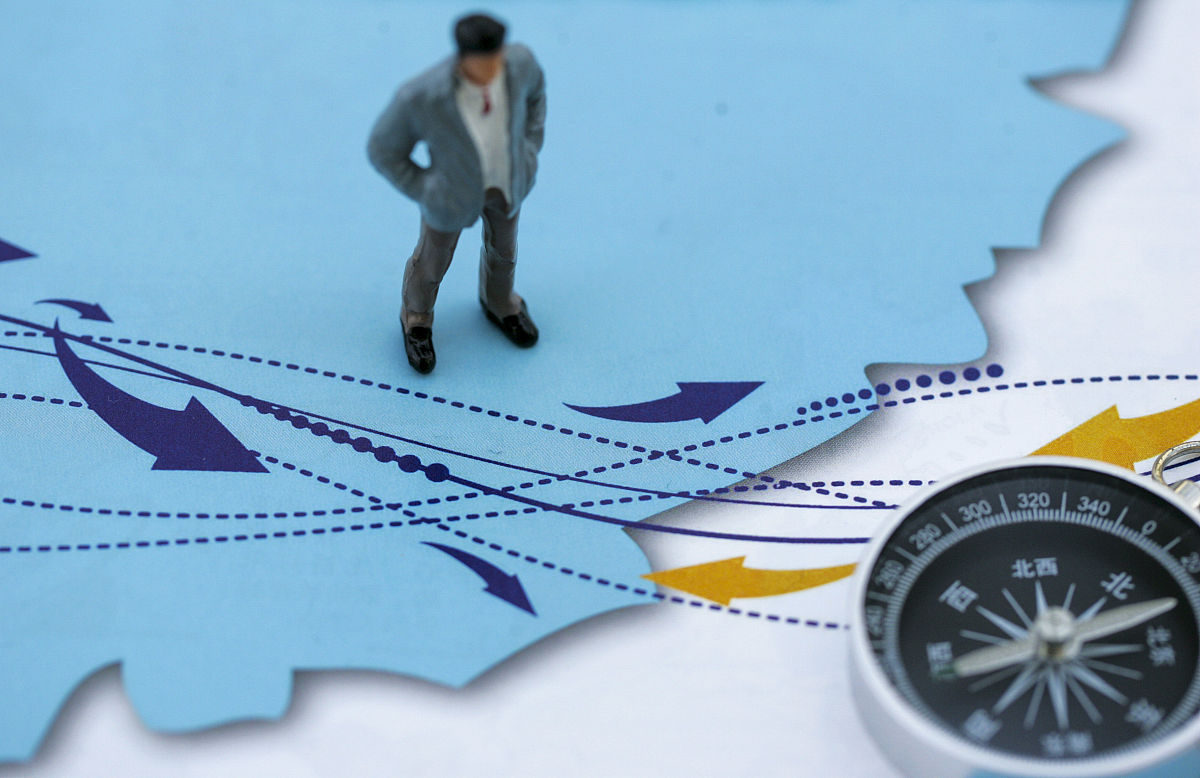 欧洲央行维持利率不变 投资者大举抛售欧债