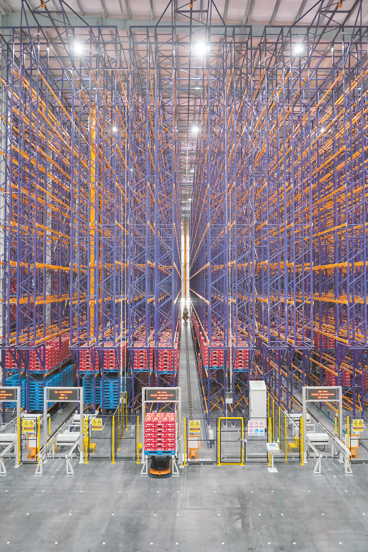 获富临精工数千万元订单，智元机器人落地料箱搬运等工业场景