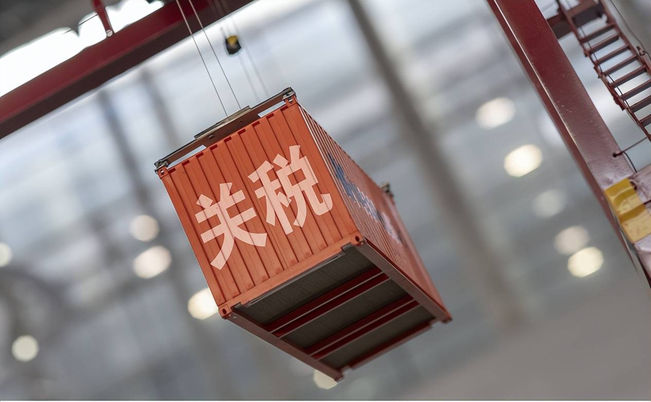 CPI报告后特朗普再开炮：鲍威尔在降息方面总是太迟