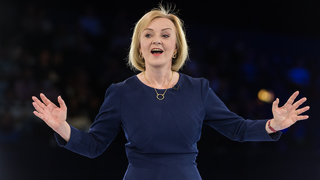 英国资产全线大跳水！股债汇三杀 背后发生了什么