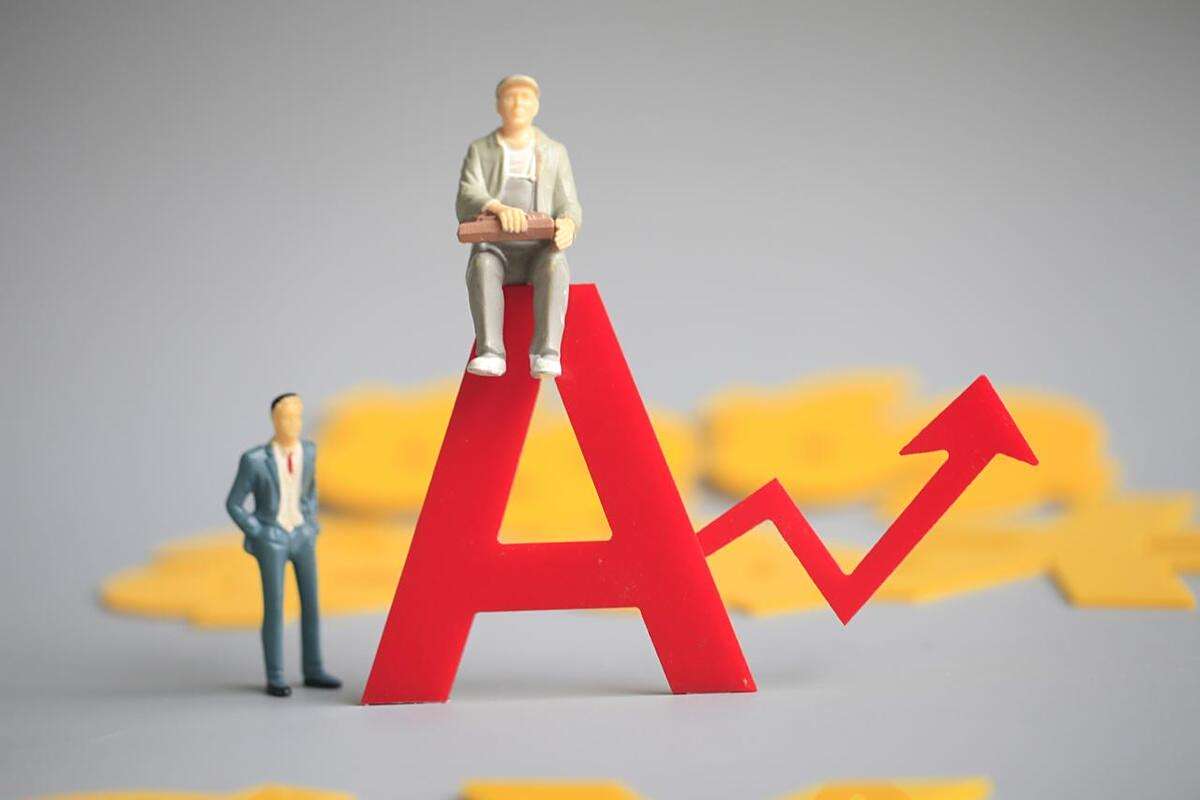 A股演绎结构性行情机构称市场中期运行逻辑未改