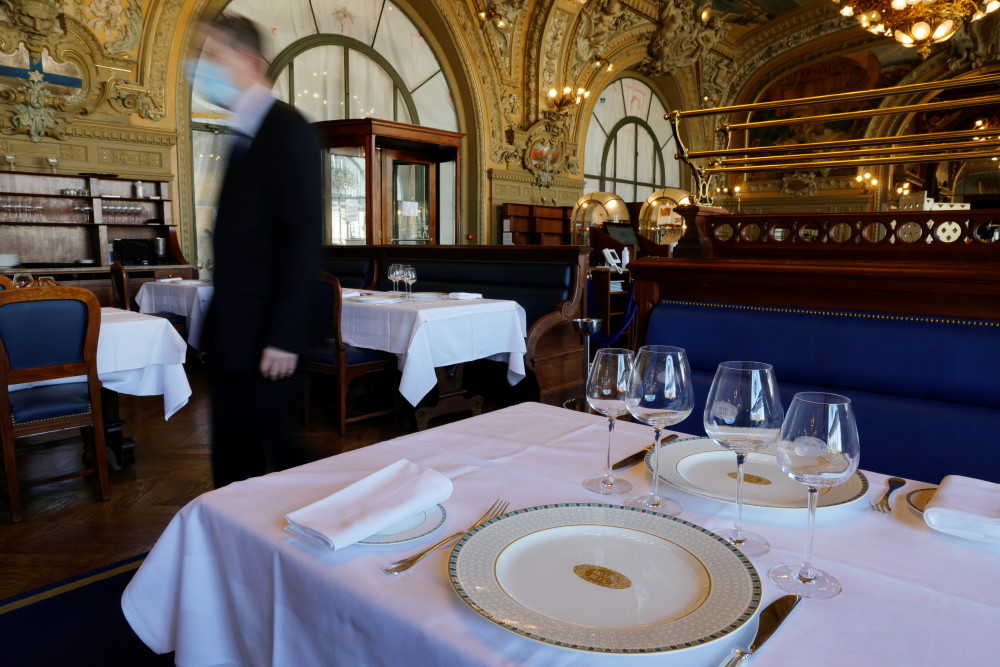 法国政府又要垮台?行业大罢工在即,“债券义勇军”正盘旋