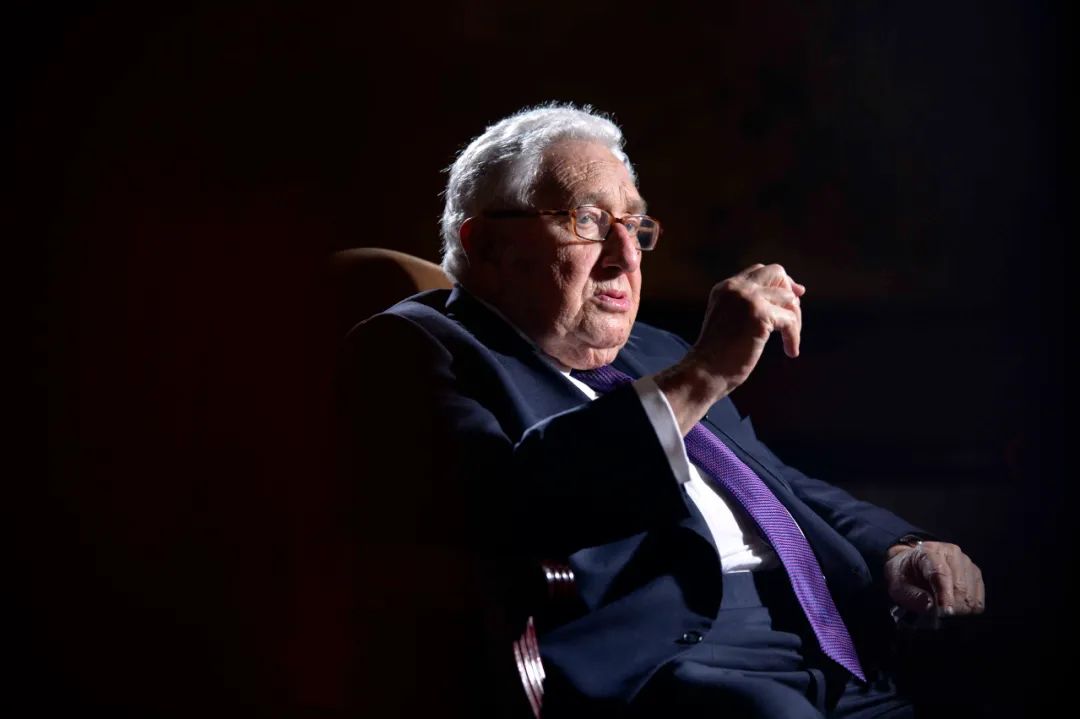 美银大胆预言美联储YCC！一文读懂：市场正重演“尼克松时代”？