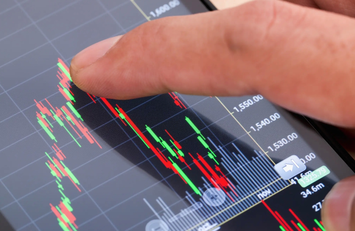 华尔街再掀“调整预期”潮 渣打银行:料美联储下周降息50基点