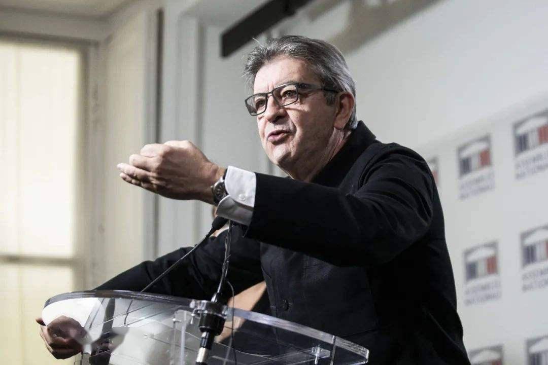 法国政坛再度陷入僵局:不到一年 两任总理因预算案下台